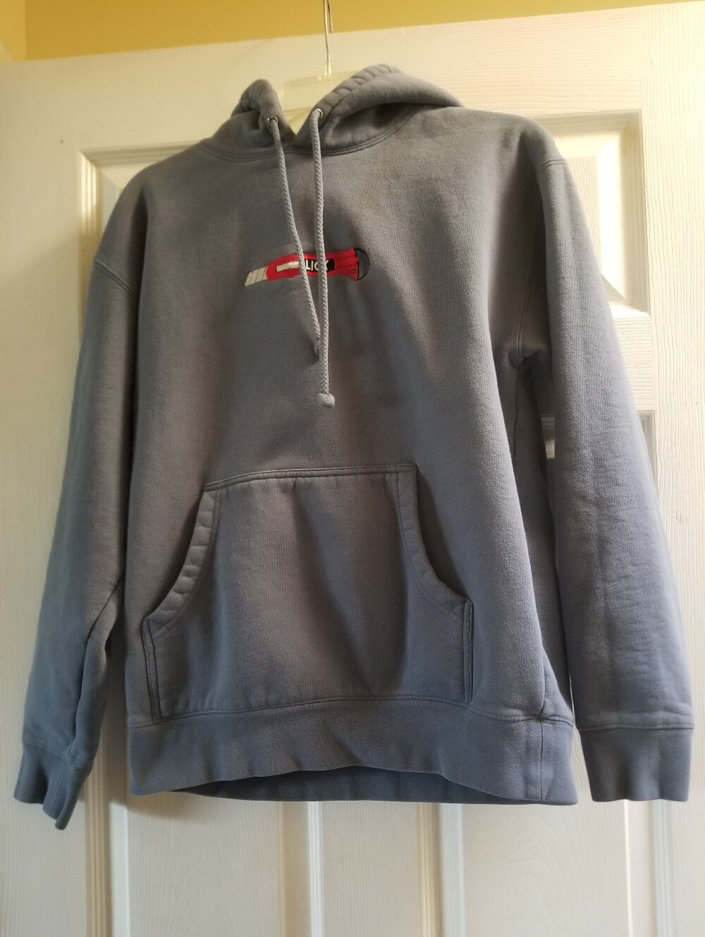 Long Island City Kleaners (Lick) Boys Gray Pullover "Box Cutter" Hoodie Size M